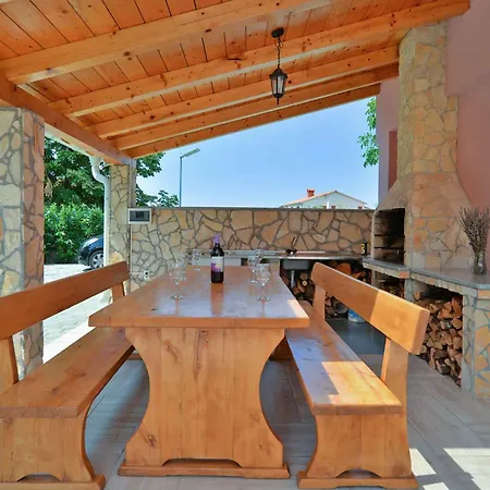 With Pool In Valbandon-istrien 44302 Holiday home *