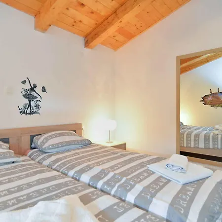 Holiday home With Pool In Valbandon-istrien 44302 Valbandon